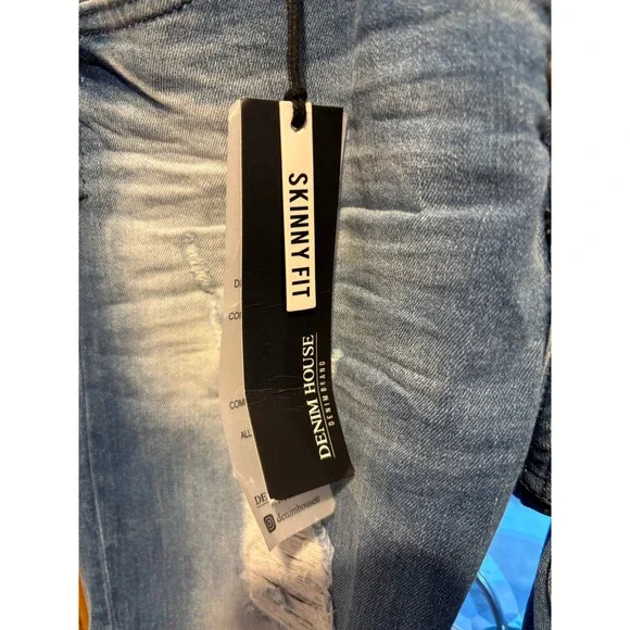 NWT --- Denim House Jeans Womens W32 L32 Distressed Skinny Frayed Hem Blue NWT-- - Picture 9 of 13